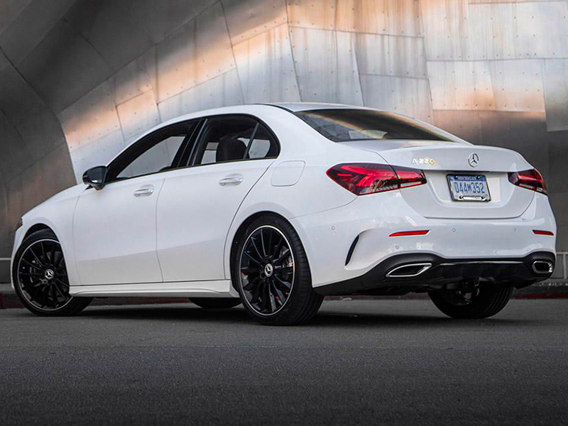 مرسيدس-بنز تسرّع عجلة الحلول الرقمية من خلال نظام “Mercedes me connect”